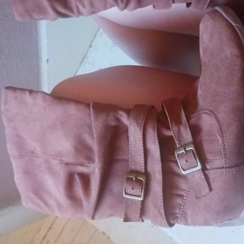 Suade Boots